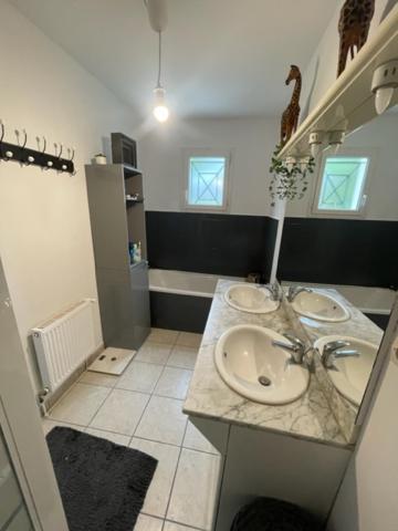Belle Maison Proche Centre Ville 里摩日 外观 照片